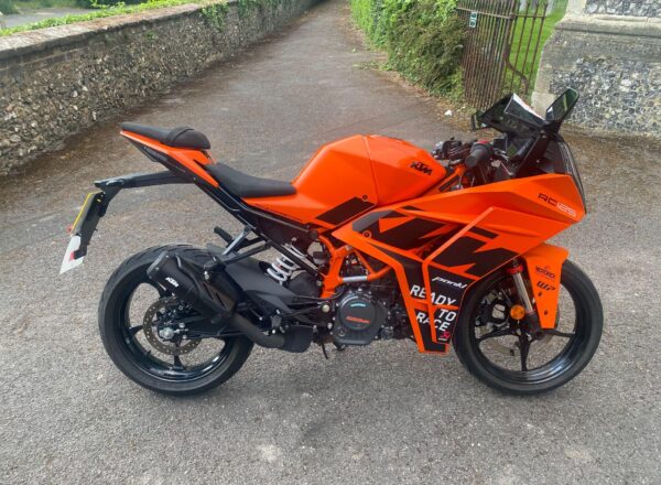2023 KTM RC 125